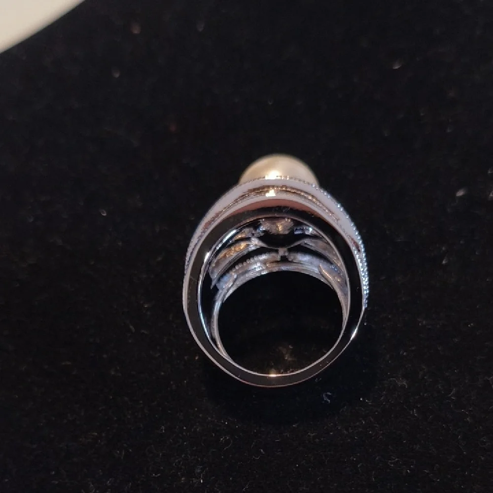 Elegant Pearl-Accent Silver Ring - Women Jewelry